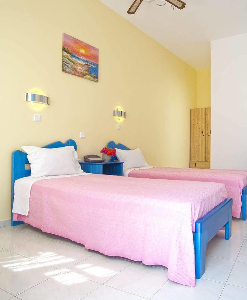 Pelagos Hotel - Apartments Chora  Ngoại thất bức ảnh